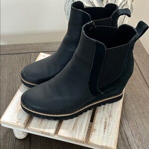 Toms Black Ankle Booties